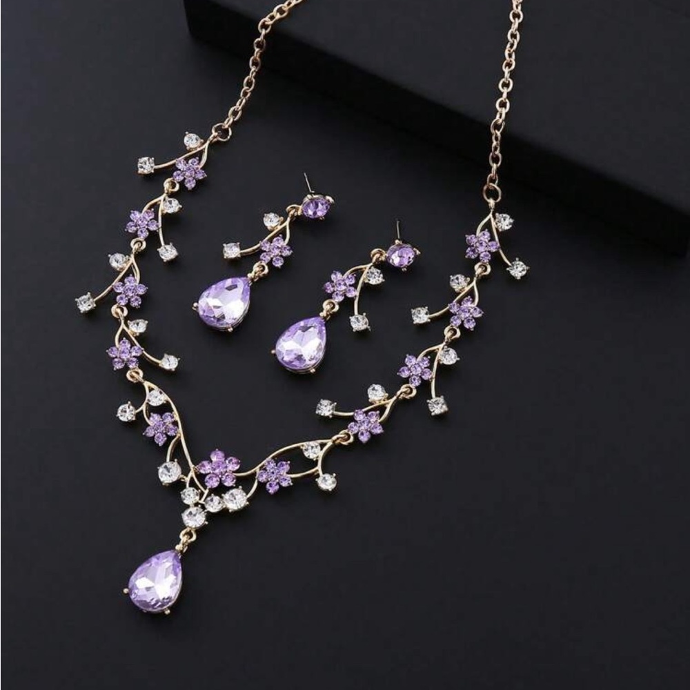 SHEIN Elegant Purple and Gold Necklace Set
